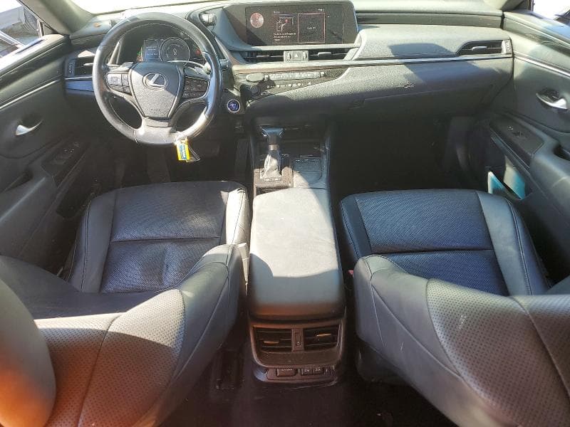 2019 LEXUS ES 300H 8