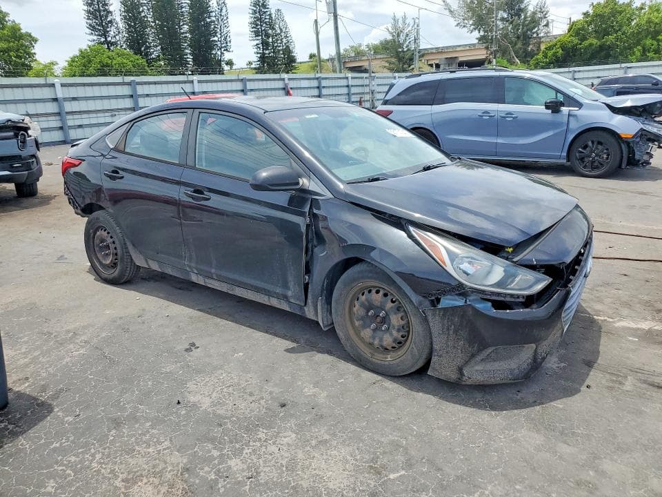 2018 HYUNDAI ACCENT SE 4