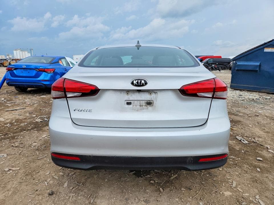2017 KIA FORTE LX 6