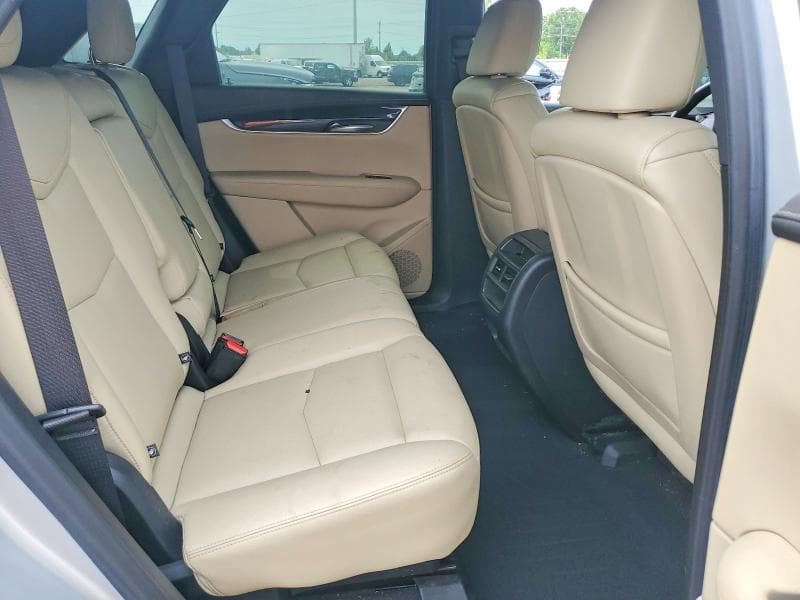 2018 CADILLAC XT5 11