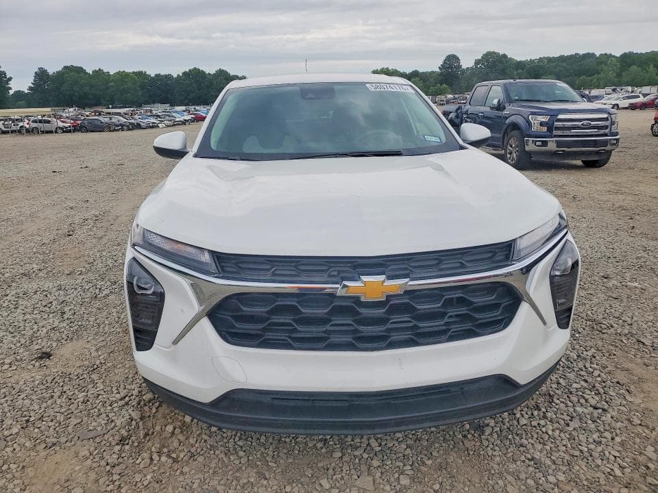 2025 CHEVROLET TRAX LS 5