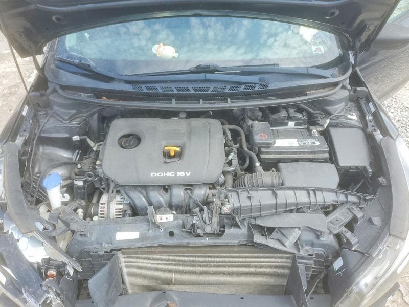 2017 KIA FORTE LX 11