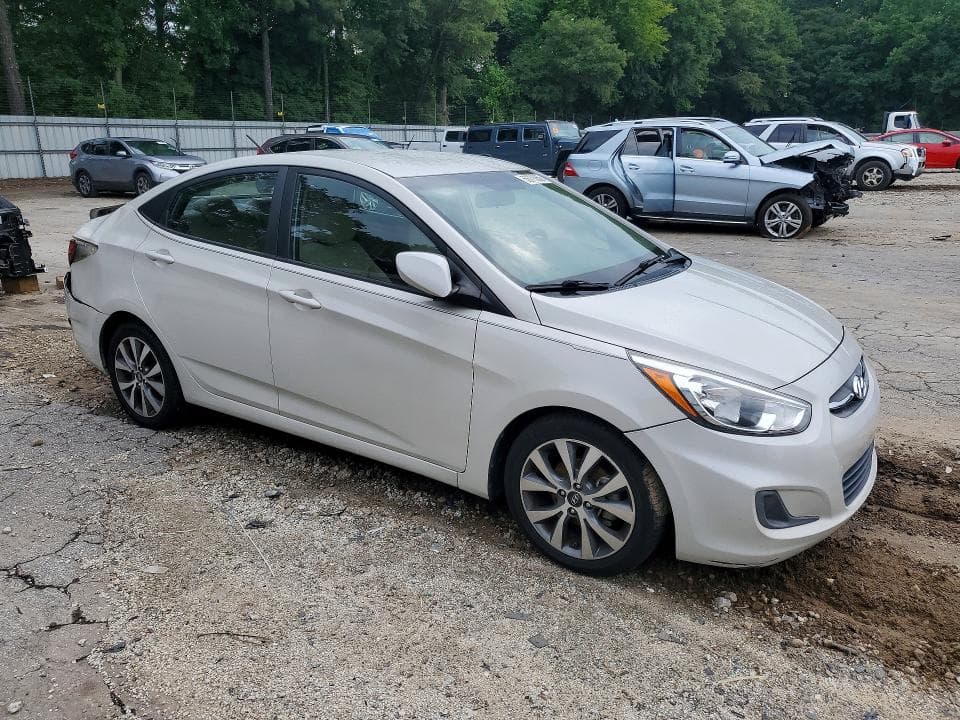 2017 HYUNDAI ACCENT SE 4