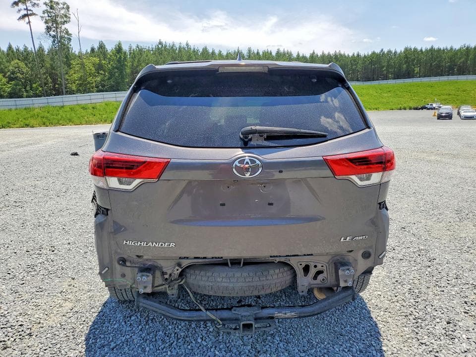 2017 TOYOTA HIGHLANDER LE PLUS 6