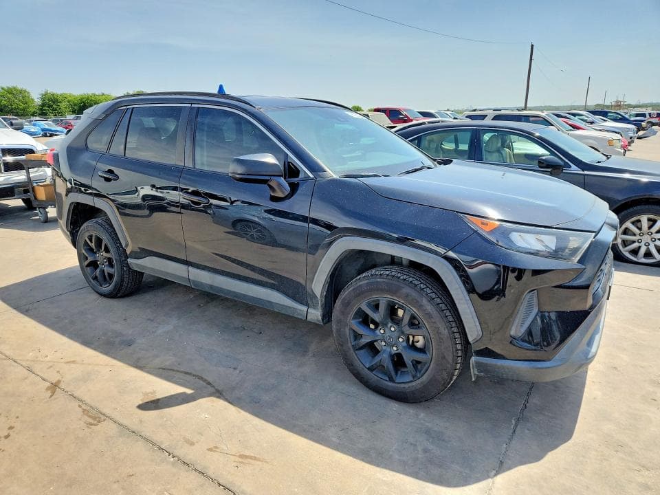 2021 TOYOTA RAV4 LE 4