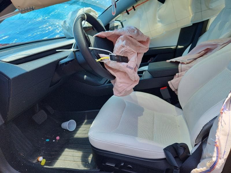 2025 TESLA MODEL 3 7