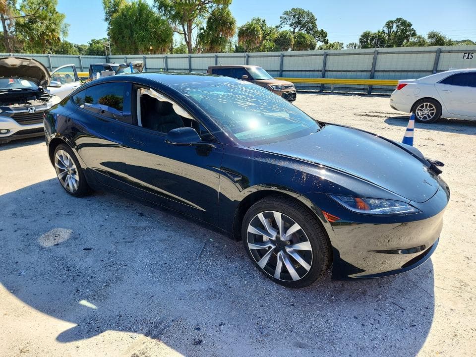 2026 TESLA MODEL 3 4