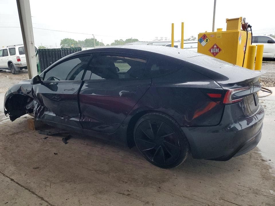 2026 TESLA MODEL 3 2