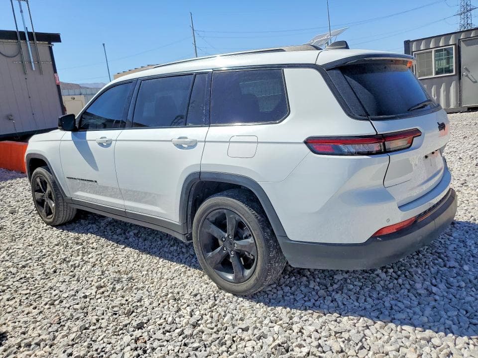 2023 JEEP GRAND CHEROKEE L LAREDO 2