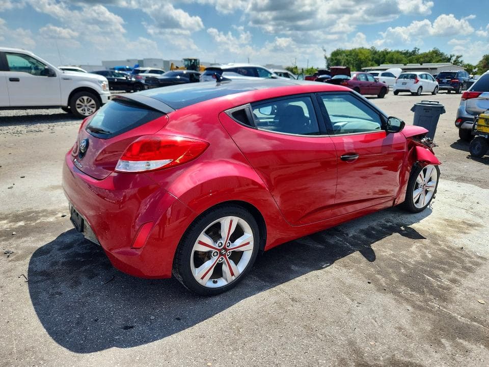 2017 HYUNDAI VELOSTER VALUE EDITION 3