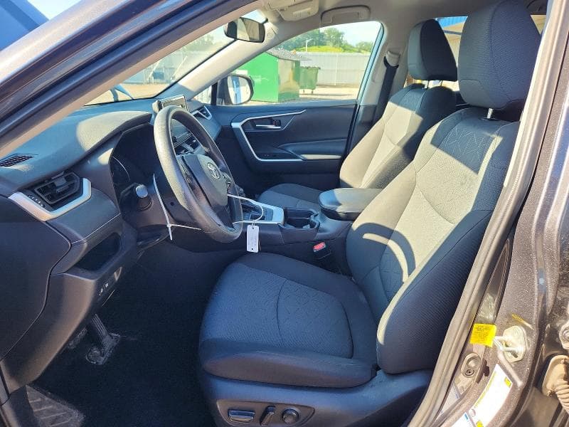 2020 TOYOTA RAV4 XLE 7