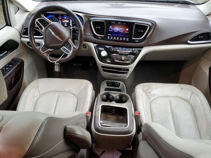 2017 CHRYSLER PACIFICA 8