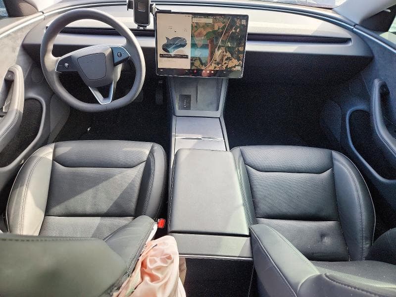 2025 TESLA MODEL 3 8