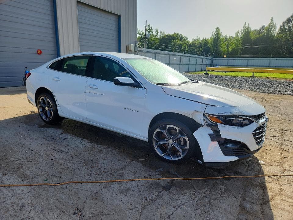 2021 CHEVROLET MALIBU LT 4