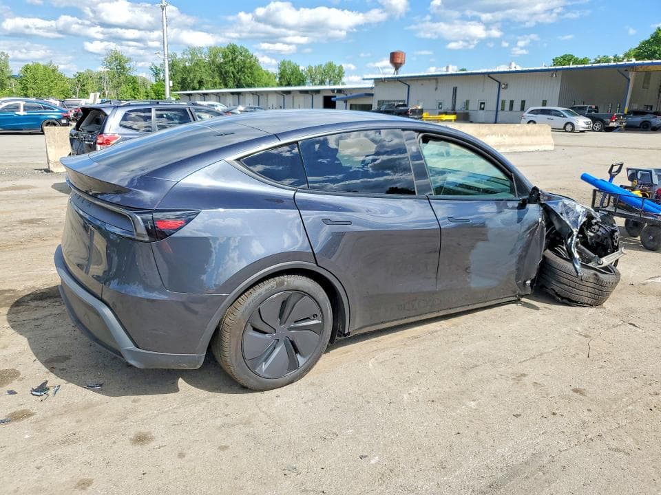 2026 TESLA MODEL Y 3