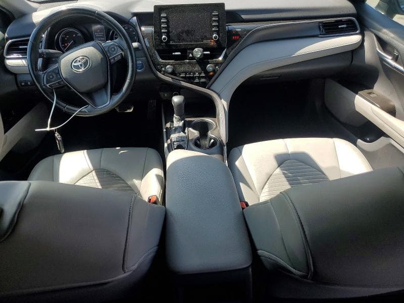 2021 TOYOTA CAMRY SE 8