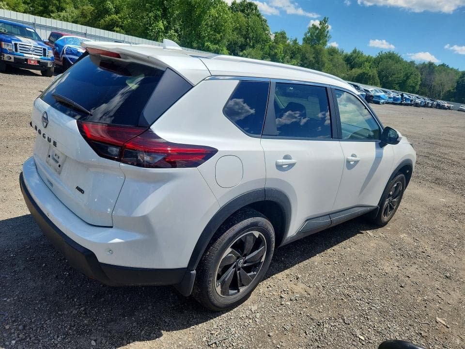 2026 NISSAN ROGUE SV 3