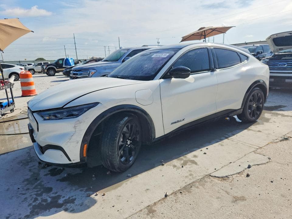 2021 FORD MUSTANG MACH-E PREMIUM - 1