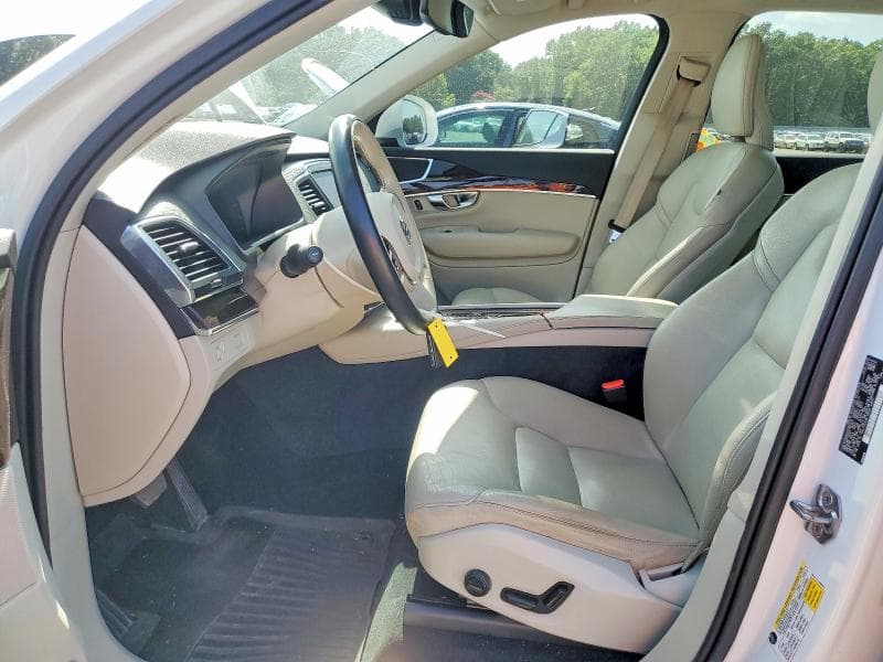 2019 VOLVO XC90 T5 MOMENTUM 7