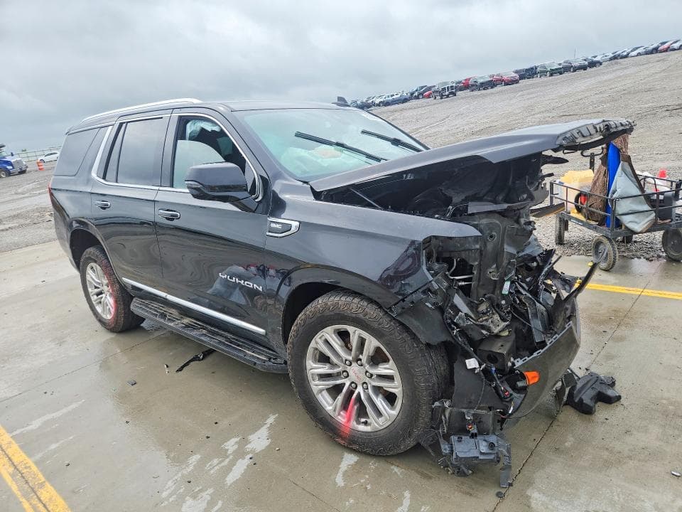 2022 GMC YUKON SLT 4