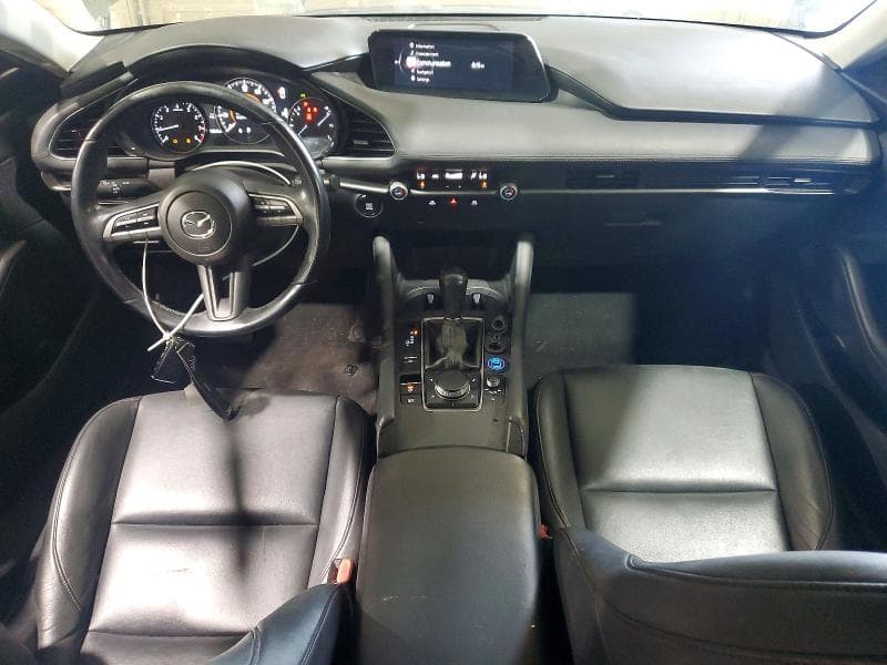2021 MAZDA 3 SELECT 8