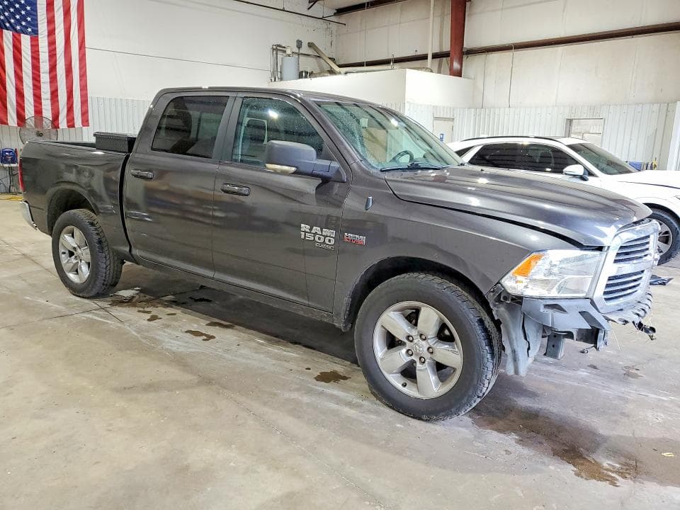 2019 RAM 1500 CLASSIC SLT 4