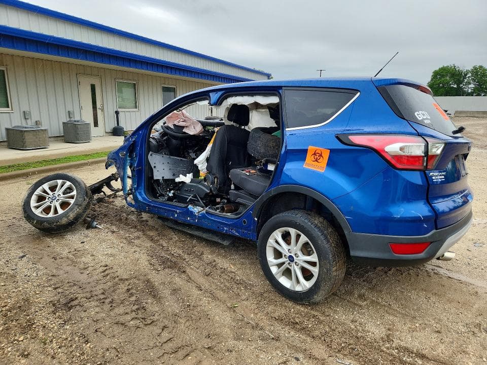 2017 FORD ESCAPE SE 2