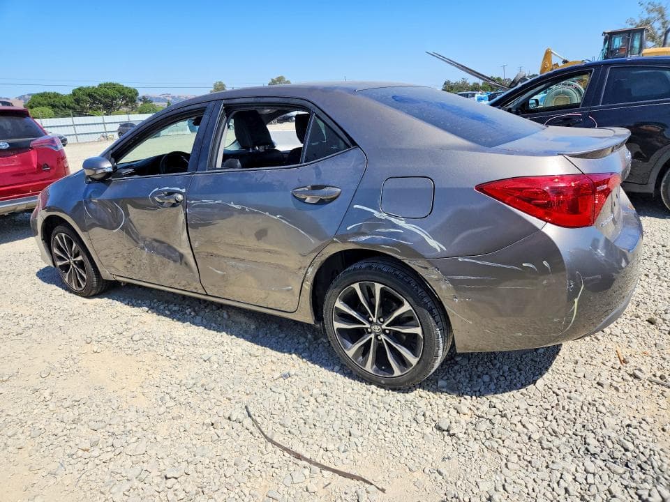 2017 TOYOTA COROLLA SE 2
