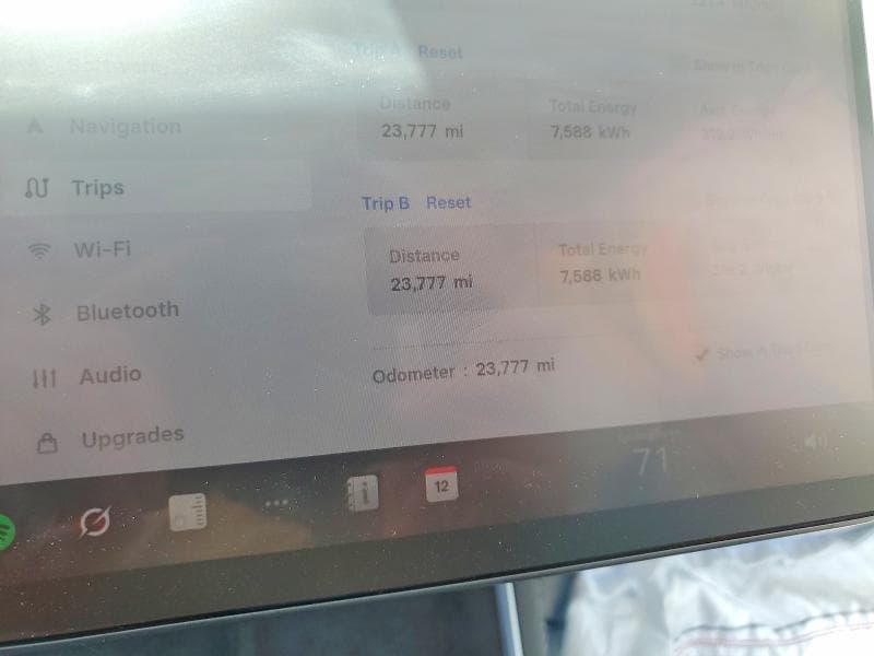 2026 TESLA MODEL Y 9