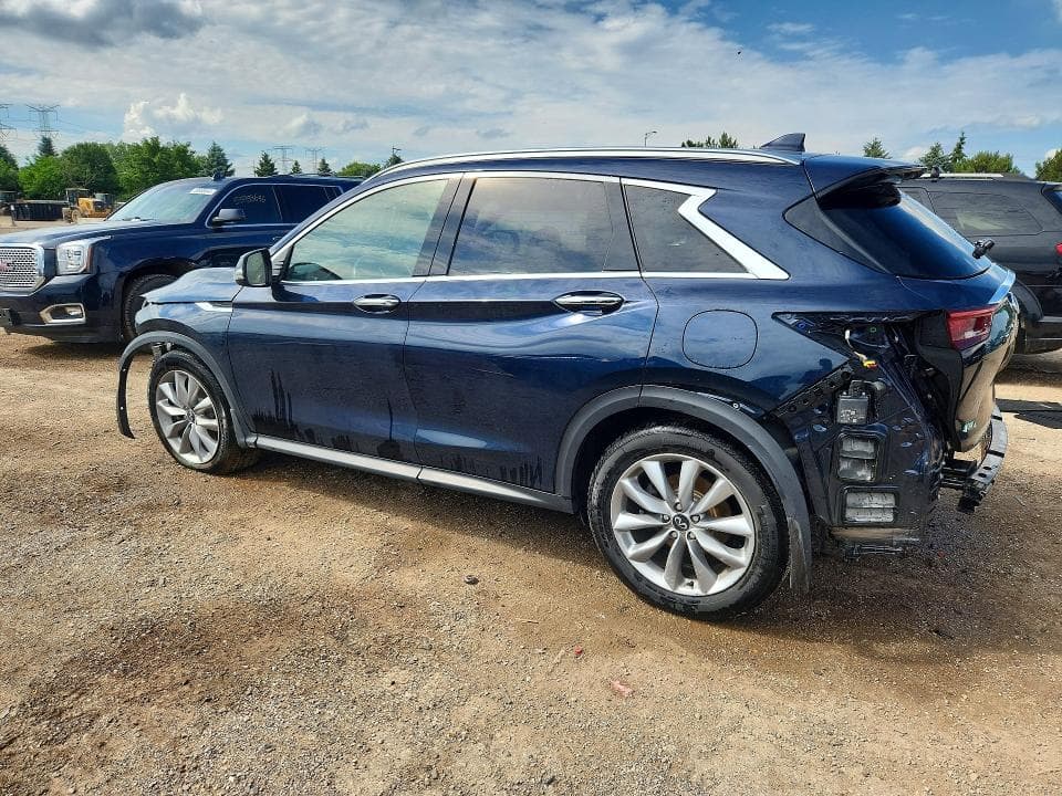 2022 INFINITI QX50 LUXE 2