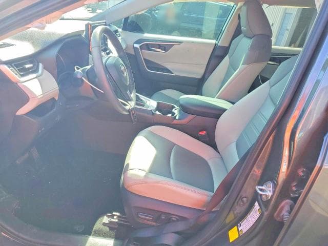 2020 TOYOTA RAV4 XLE PREMIUM 7