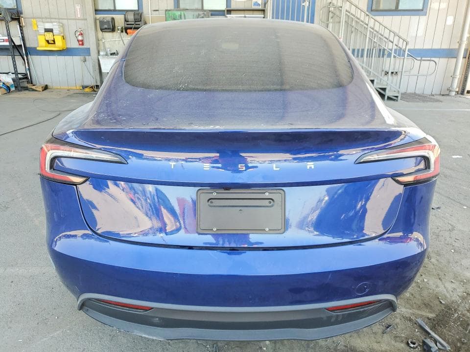 2025 TESLA MODEL 3 6