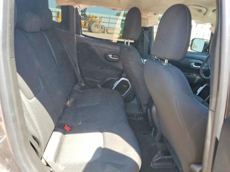 2018 JEEP RENEGADE 11