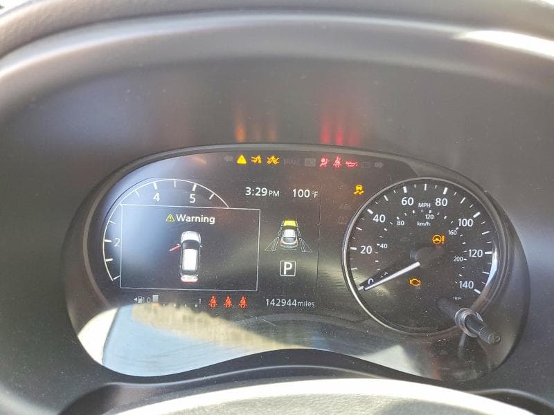 2021 NISSAN KICKS SR 9