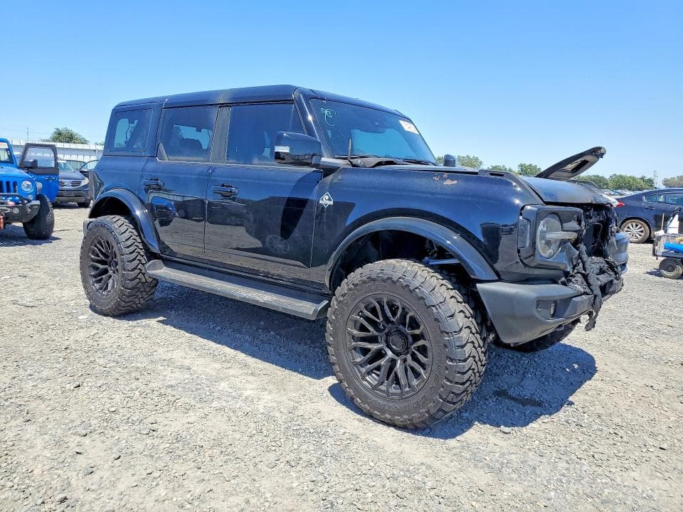 2025 FORD BRONCO OUTER BANKS 4