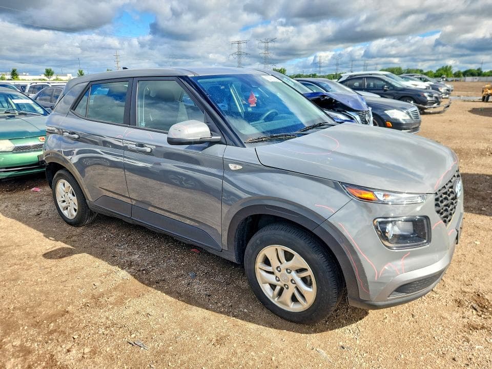 2021 HYUNDAI VENUE SE 4
