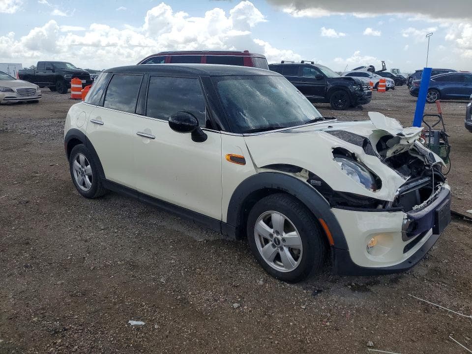 2017 MINI COOPER 4