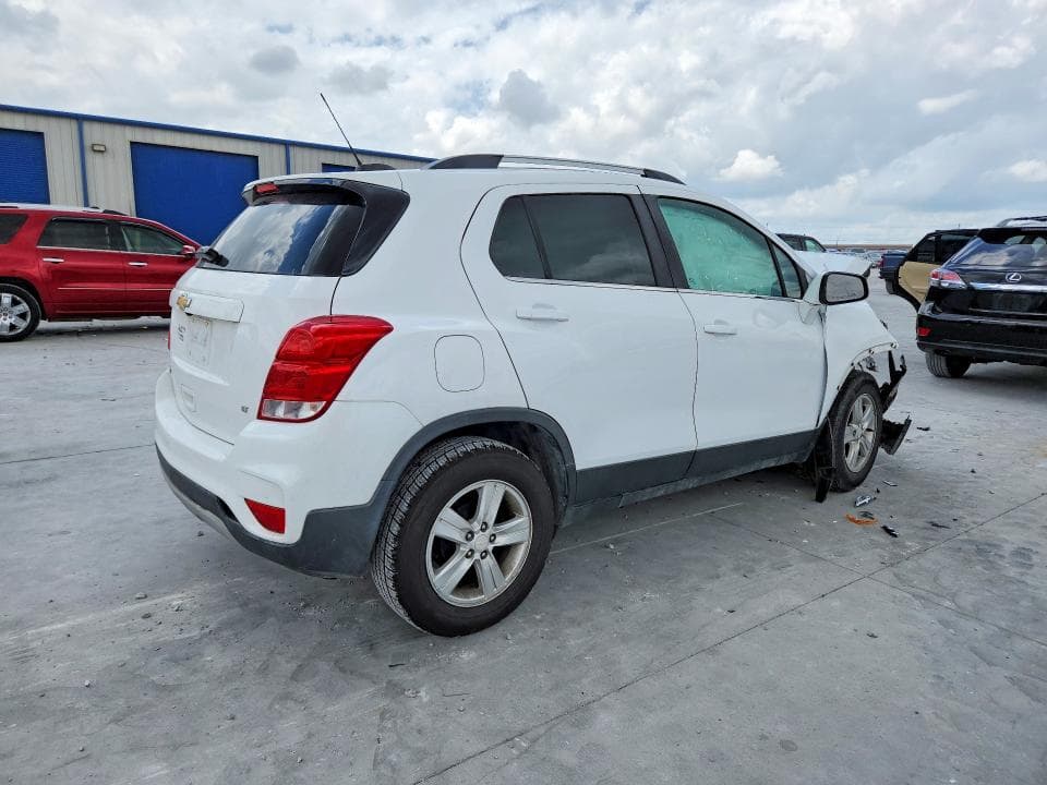 2018 CHEVROLET TRAX 1LT 3