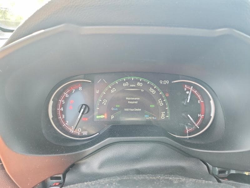 2024 TOYOTA RAV4 XLE 9