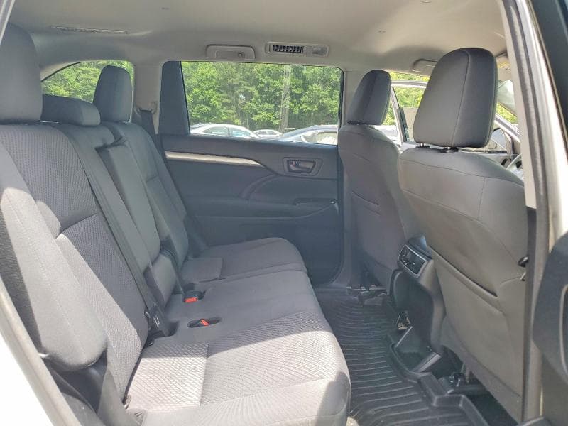 2018 TOYOTA HIGHLANDER LE 11