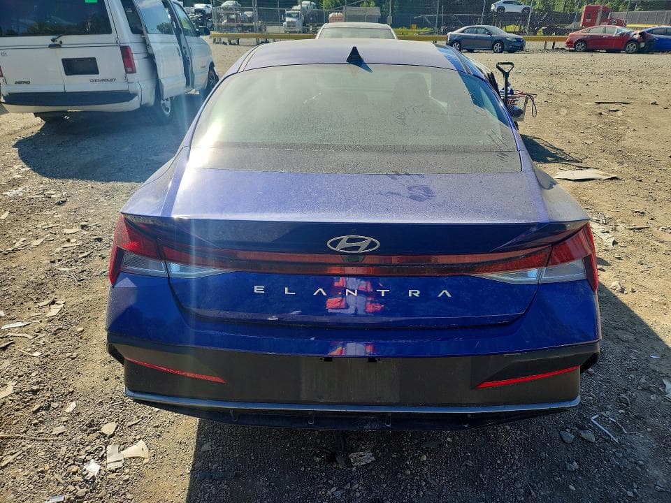 2024 HYUNDAI ELANTRA SEL 6