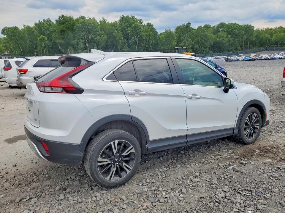 2024 MITSUBISHI ECLIPSE CROSS SE/SEL 3