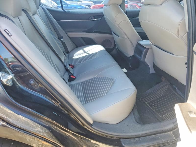 2022 TOYOTA CAMRY SE 10