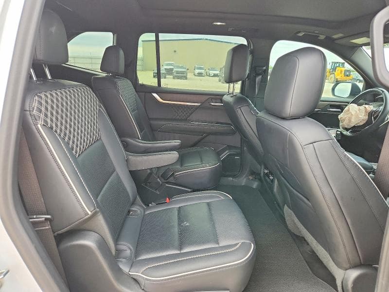2024 GMC ACADIA DENALI 11