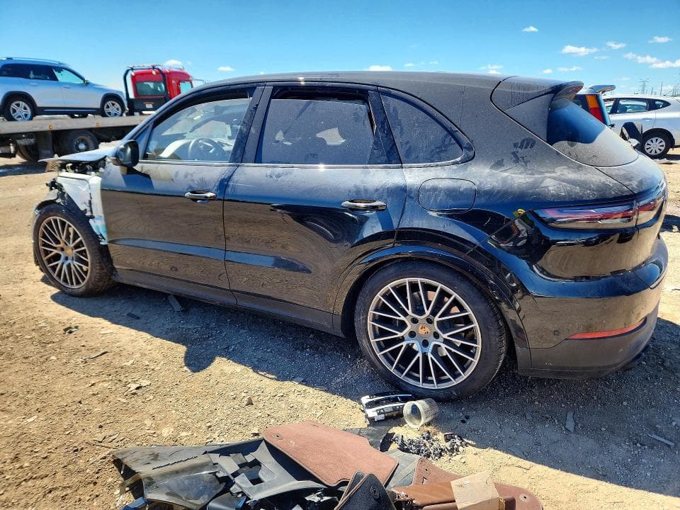 2023 PORSCHE CAYENNE E-HYBRID 2