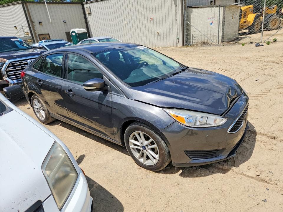 2017 FORD FOCUS SE 4