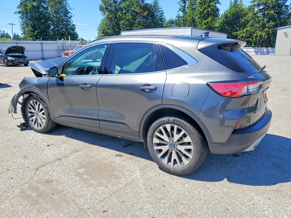 2020 FORD ESCAPE TITANIUM 2