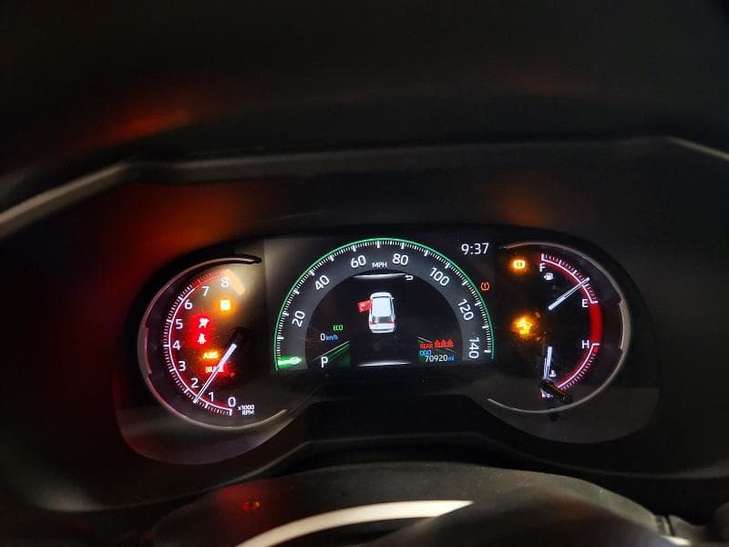2023 TOYOTA RAV4 LE 9