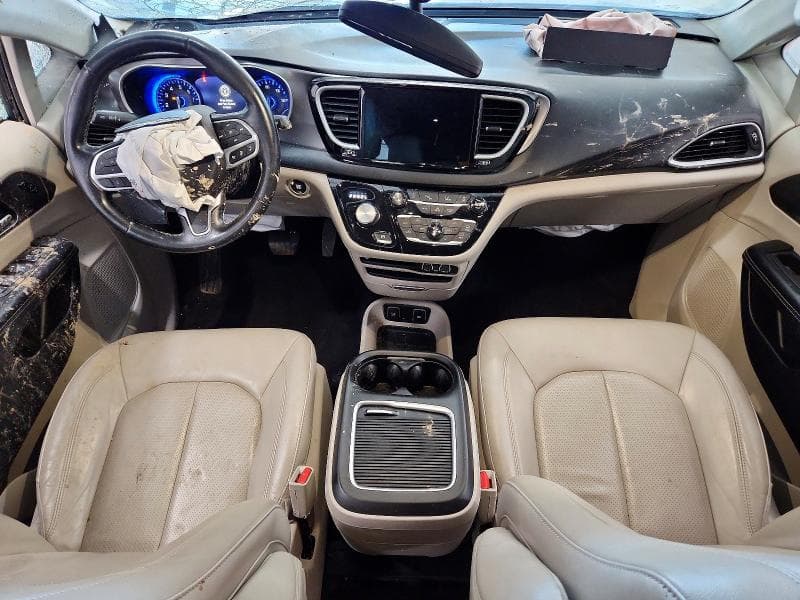 2021 CHRYSLER PACIFICA TOURING L 8