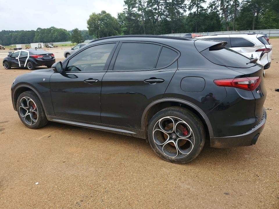2022 ALFA ROMEO STELVIO TI 2